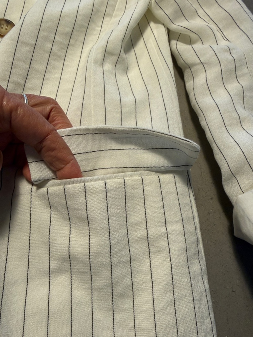 Express Cream Pinstripe Double-Breasted Blazer - Picture 4 of 8